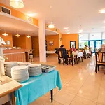 فندق Bohemi 3*