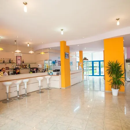Bohemi And Free Parking 3*