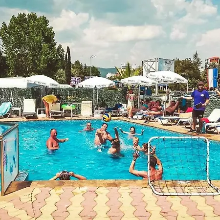 Bohemi And Free Parking Hotel 3*