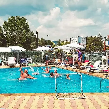 Hotell Bohemi And Free Parking 3*