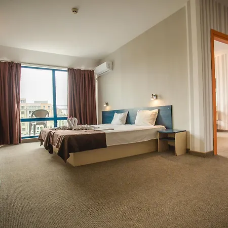 Bohemi And Free Parking Hotell