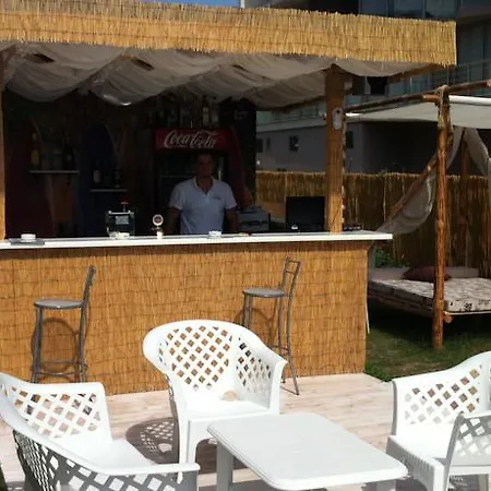 Bohemi And Free Parking Slăntjev Brjag