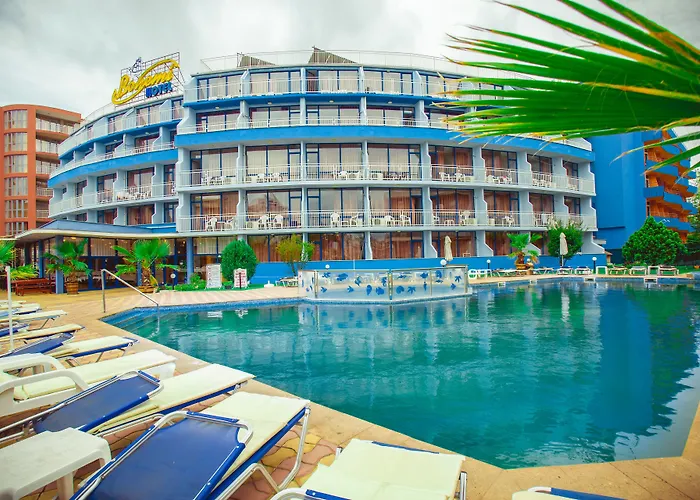 Ξενοδοχείο Bohemi 3*